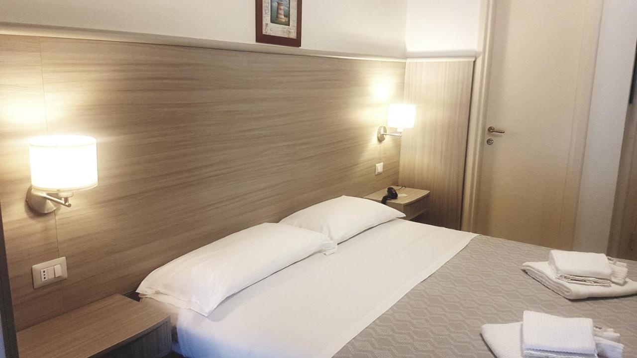 Hotel La Baia Ponza Kültér fotó