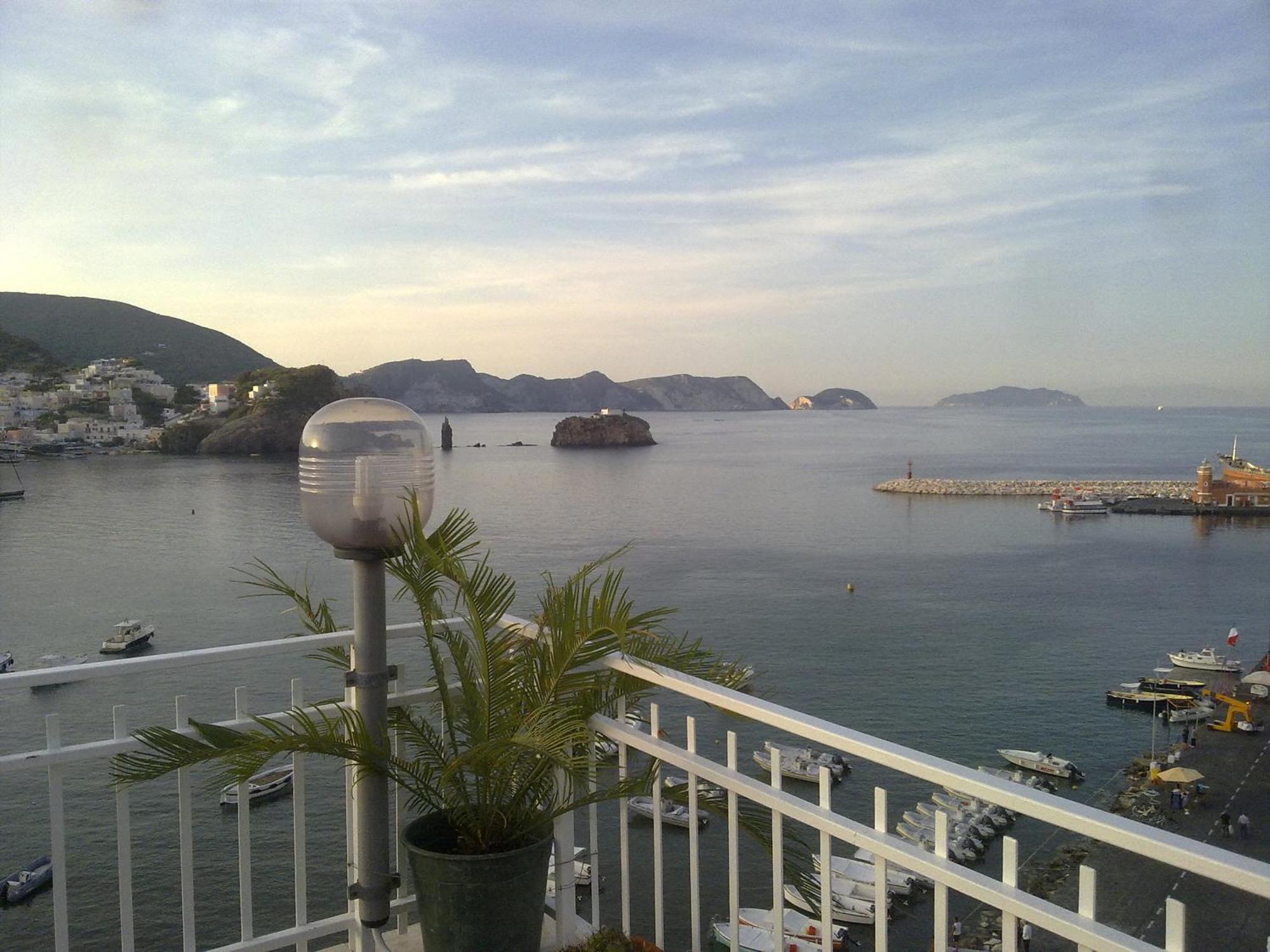 Hotel La Baia Ponza Kültér fotó