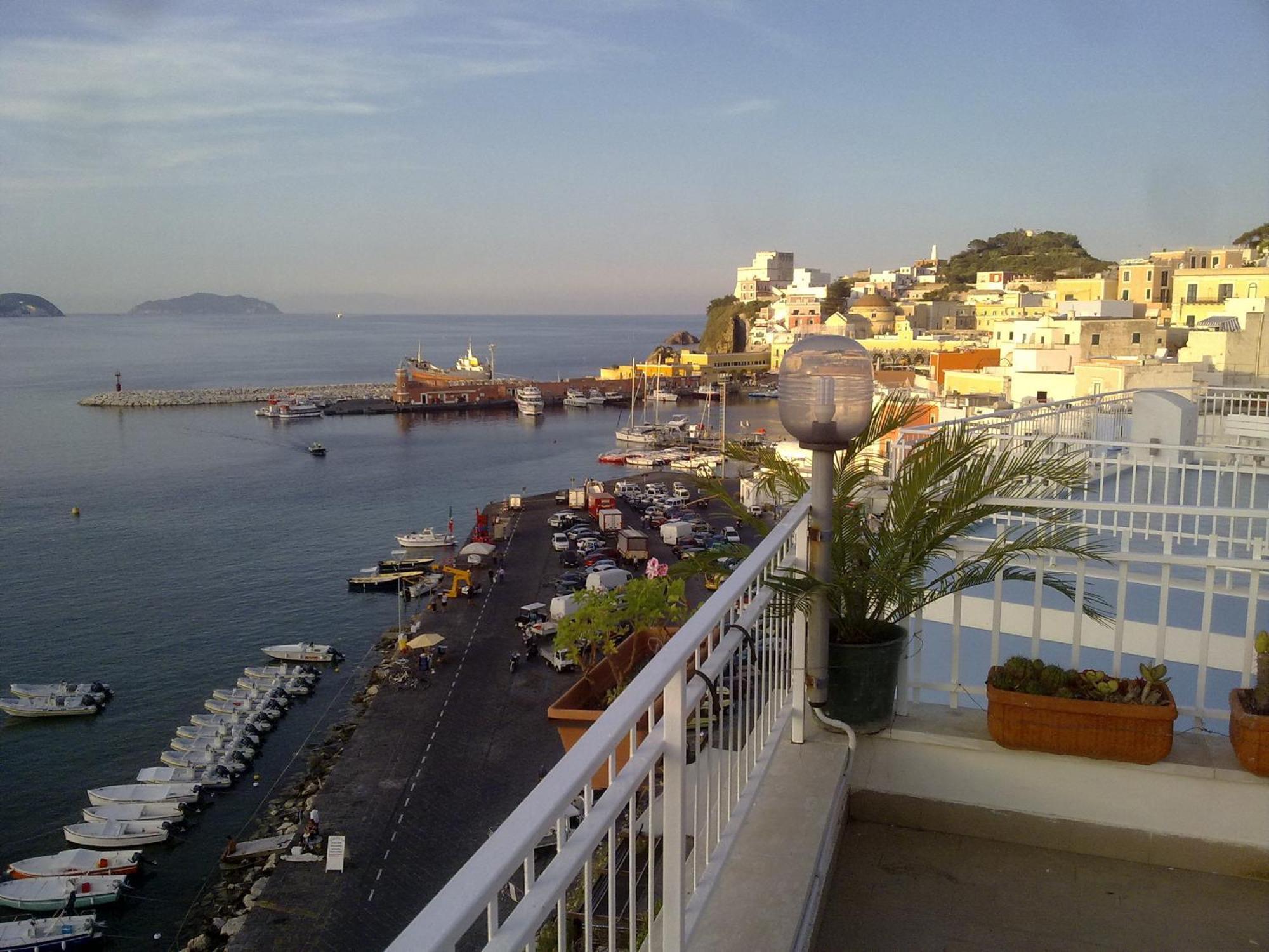 Hotel La Baia Ponza Kültér fotó